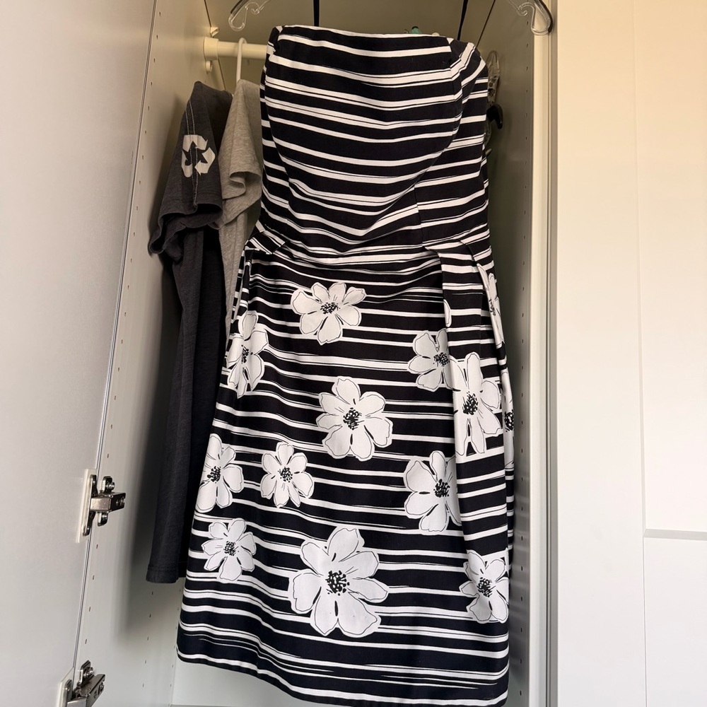 Taylor Black and White Strapless Floral Dress